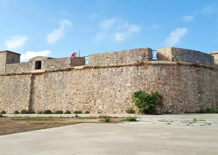Can Trafalgar - Casita En Pueblo Marinero